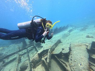 PADI Dive master in training at best dive shop in Key Largo