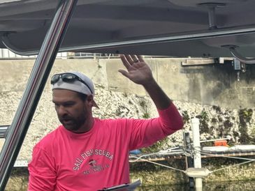Private scuba diving charter with Captain Kevin at best dive shop in Key Largo