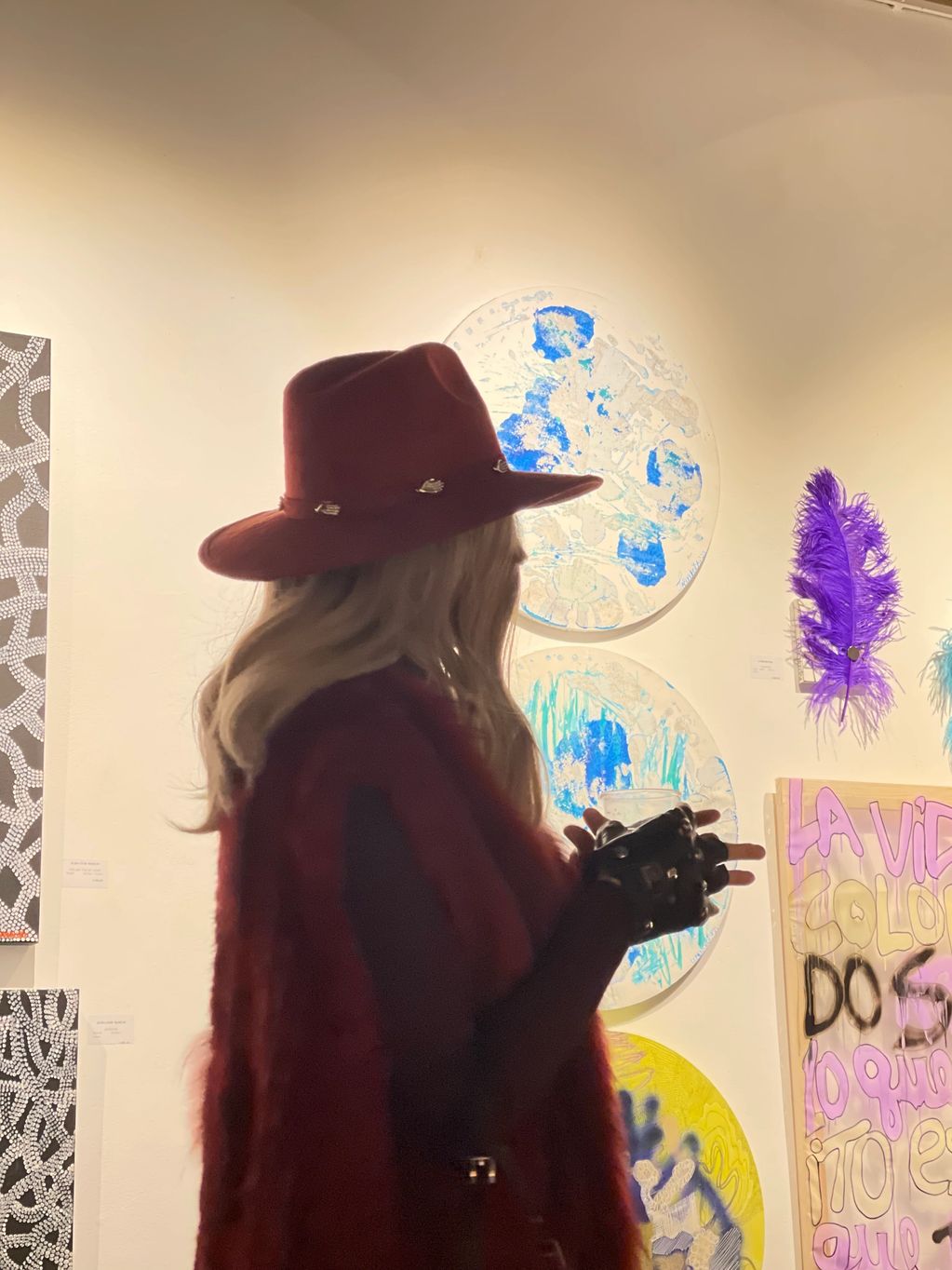 <alt>Meet the artist</alt>