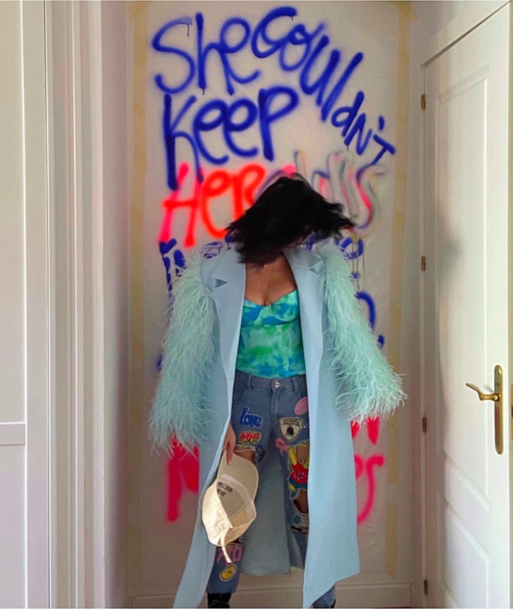 <alt>la bendecida es una graffiti artist</alt>