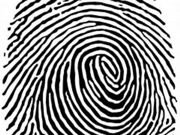 Black and white fingerprint pattern with clear ridges and whorls.