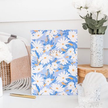 2024 Wild Daisy teacher planner cover designed by Surface Pattern Designer Lahni Barrass.