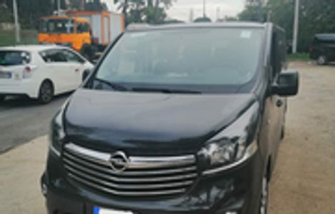 Opel Vivaro 8 places to seat nice for family with a lot luggages