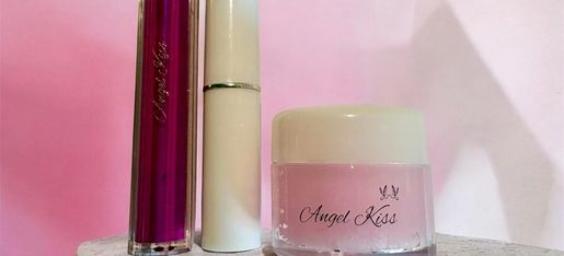 Angel Kiss Diamond Kisses, Lip Balm, and Lip Scrub Spring set