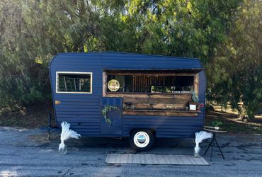 Serve drinks in style with our rustic mobile bar trailer rentals, perfect for Temecula Wine Country celebrations.