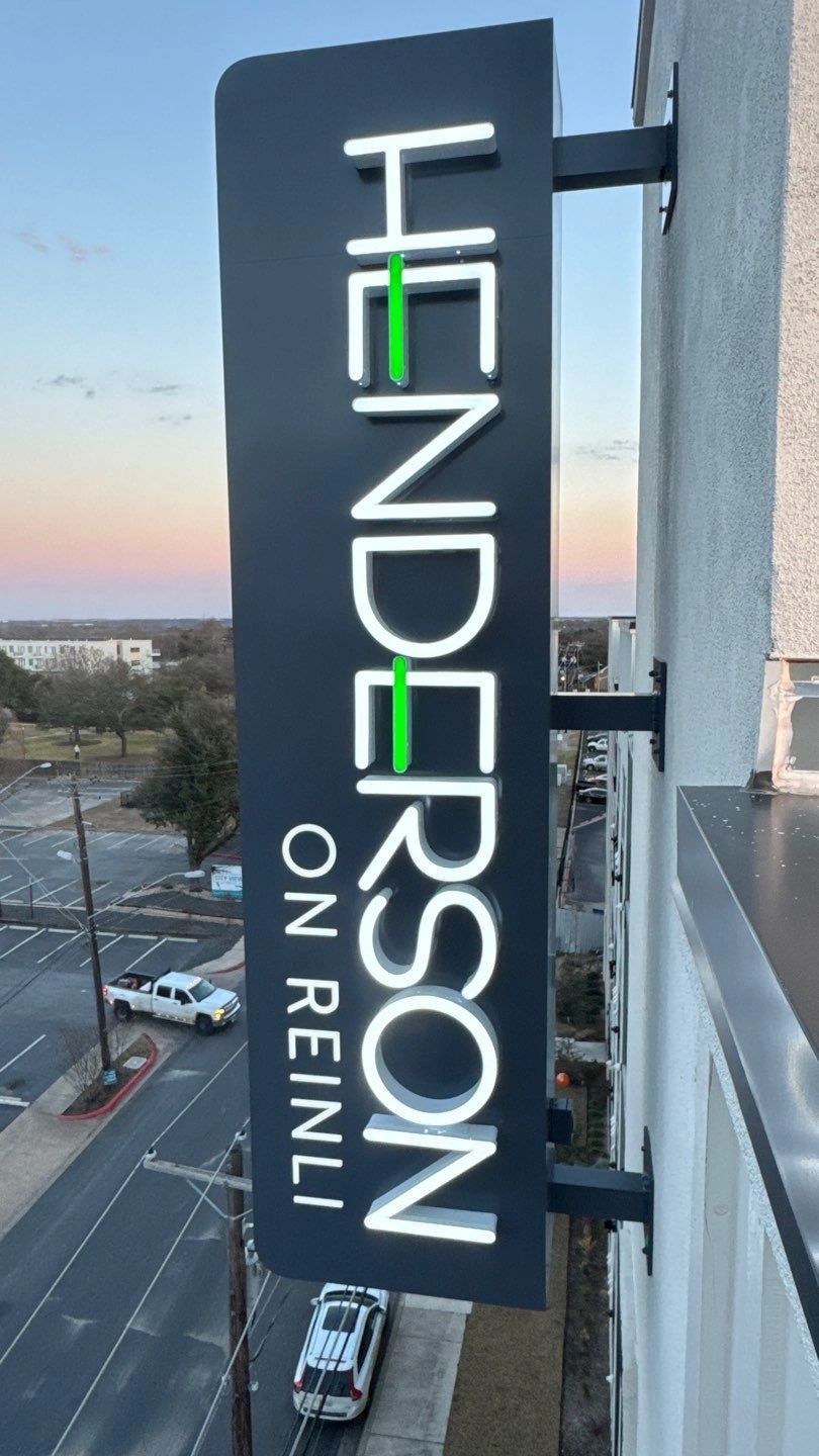 Henderson on Reinli Blade Sign