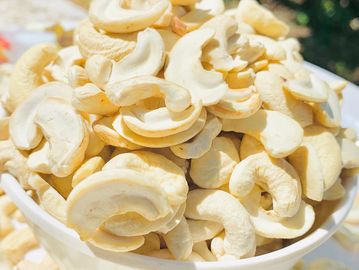 Cashews split export quality