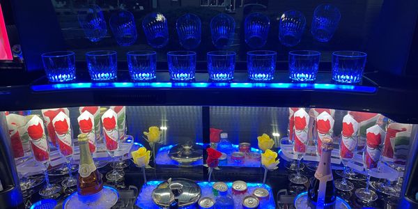 2019 White Lincoln Stretched Limousine Date Night them with 2 yellow Roses and 1 Red Rose at Bothell