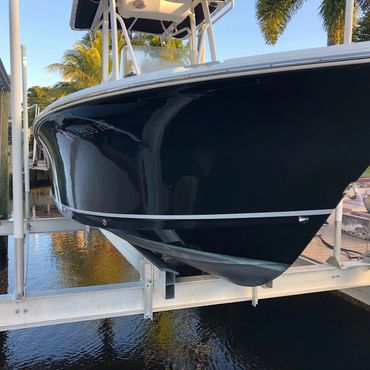 Full detail and 2 year ceramic coating on this 24' Sea Hunt boat 