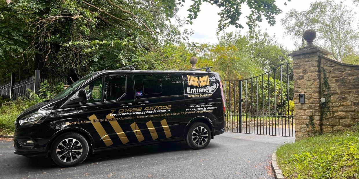 Gate engineer on callout to electric gate fault.
