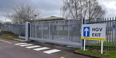 Commercial gate maintenance and repairs Gloucestershire,, Bristol, The Cotswolds, Wiltshire,