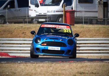 Ross Alexander
Ross Alexander Racing
MINI CHALLENGE CLUBSPORT