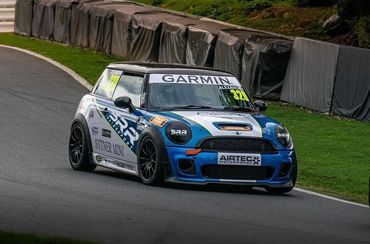Ross Alexander Racing
Ross Alexander
MINI CHALLENGE CLUBSPORT