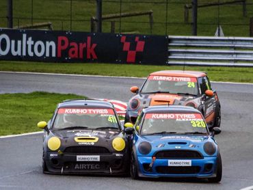 Ross Alexander Racing
Ross Alexander
MINI CHALLENGE CLUBSPORT