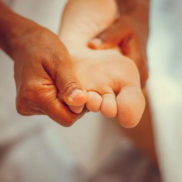 My therapeutic session begins with a simple foot wash, then I dry your feet and apply an organic exf
