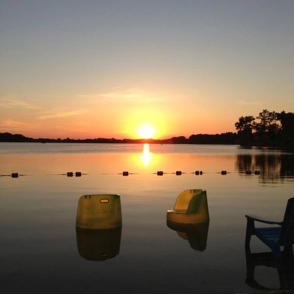 Tiki Beach Resort on Kettle Moraine Lake