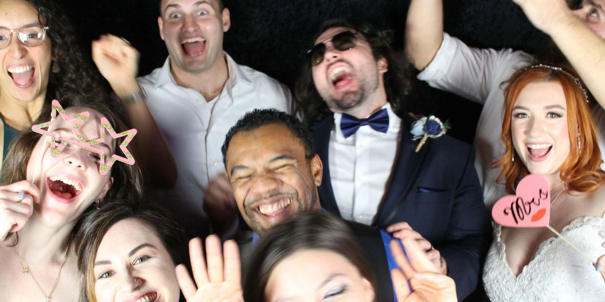 fun wedding photo booth picture