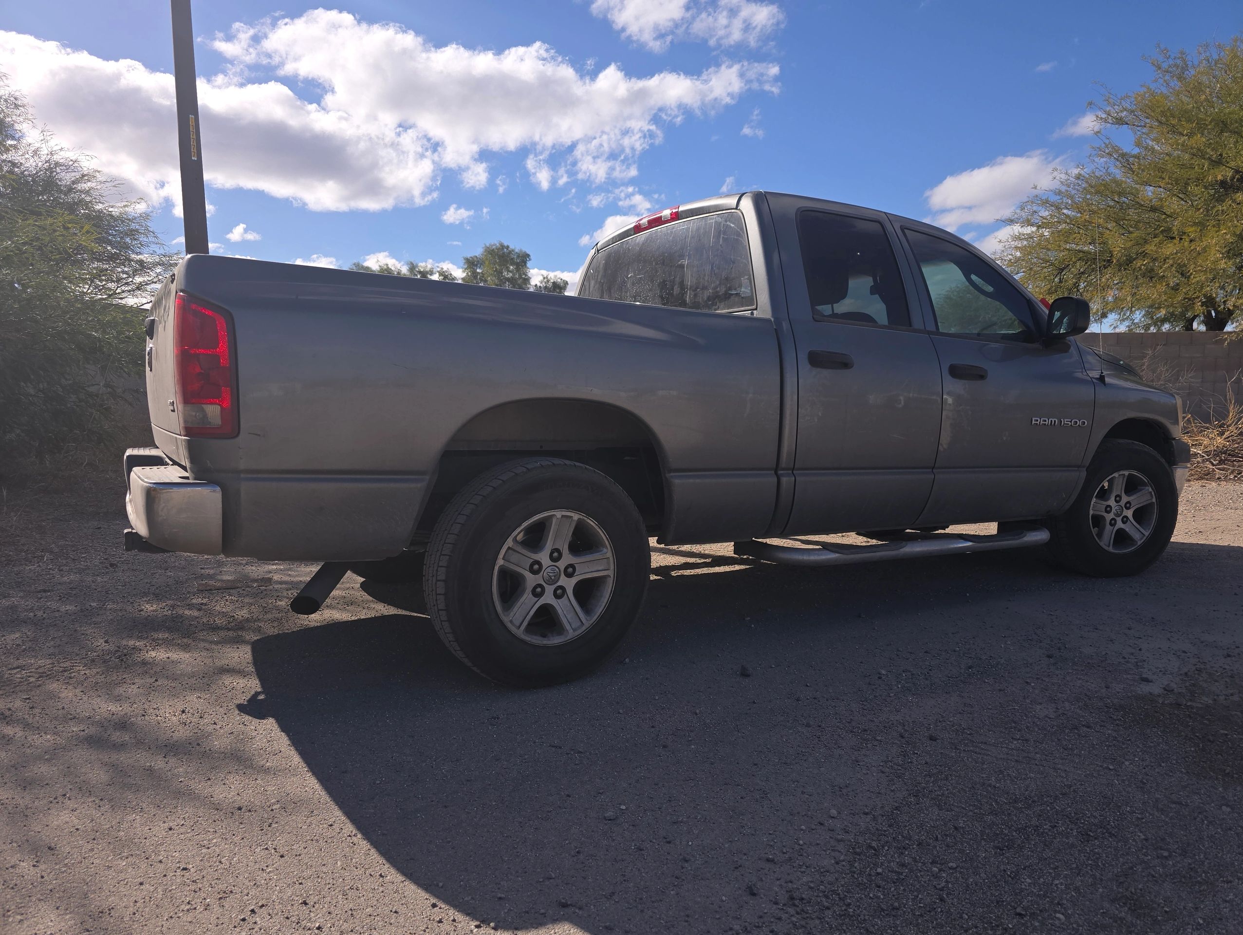 Dodge Ram 1500 SLT