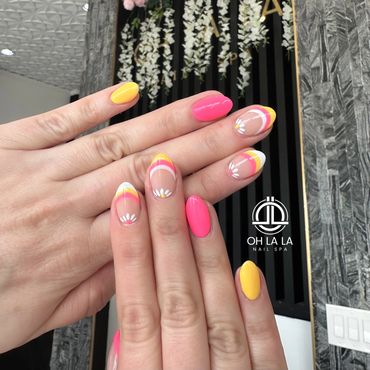Full Set Acrylic 
Shape 
Short Length
Nail Art 
Multi-Color