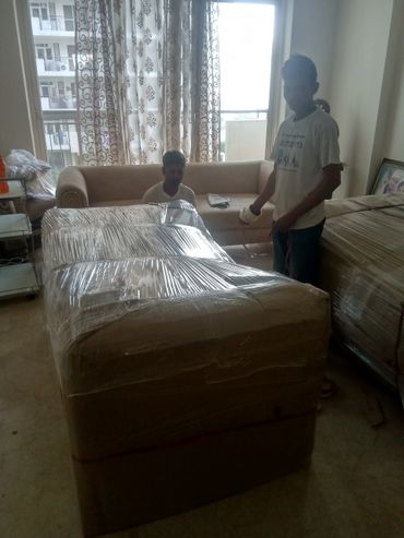 Sofa Packing for Long Distance Moving