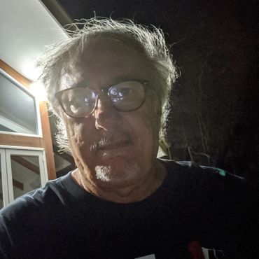 Emerald jewellery; Emerald rings, and Emerald pendants
By Ayman Gem Dealer