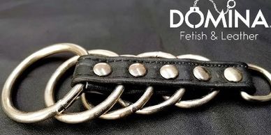 Cockring de aros metalicos con base de cuero
