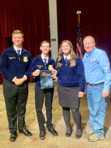 3rd place greenhand quiz team: Davenport FFA