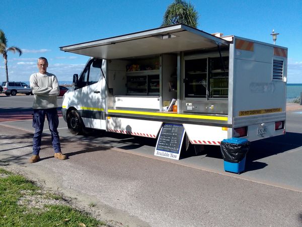 SNACK WAGON
