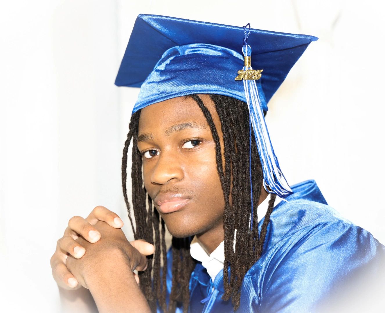 Graduation portrait is a milestone, an artistic celebration of your academic journey & achievements