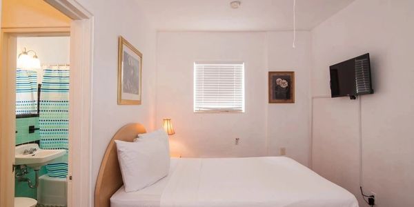 Standard Room with 1 Queen Bed