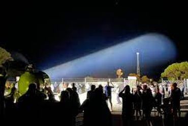 WWII Searchlight in Action