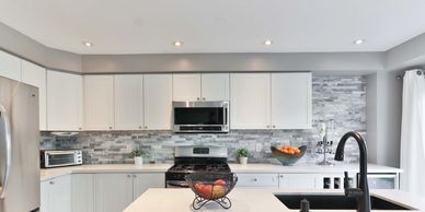 Keep your home looking fantastic with a weekly or fortnightly regular Cleaning Service.