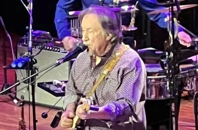 Opening act Jim Messina from Poco, Buffalo Springfield and Loggins & Messina