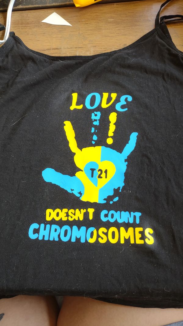 Beautiful dual color design on honor of those with Downs.