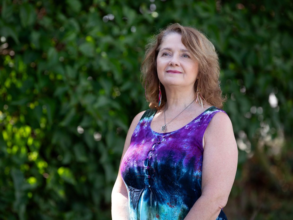 Tracy Ridgers holistic complementary practitioner, teacher Rahanni healing, card/Akashic readings