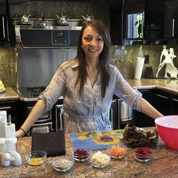 Chanel Peri Nutritionist 2012