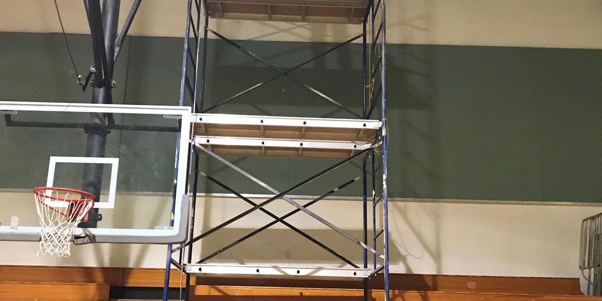 Photo of man on scaffolding 