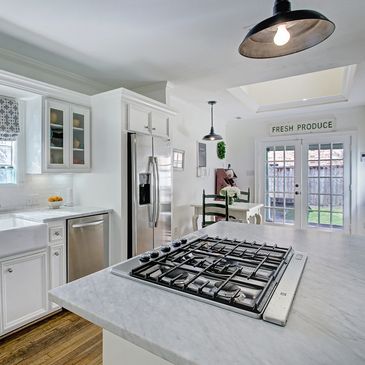 The kitchen is the heart of the home ... especially in a cozy Houston Heights bungalow!