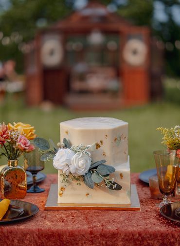 rustic wedding cake, Wedding cake, geometirc cake, hex cakes, square cakes, gold and green wedding