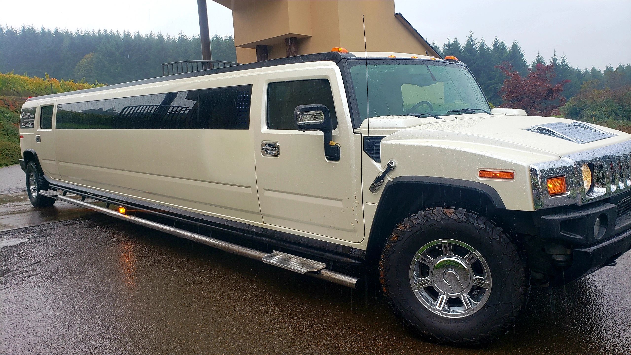 HummerH2 20 passengers. Call us today to make your reservation 503-566-7827