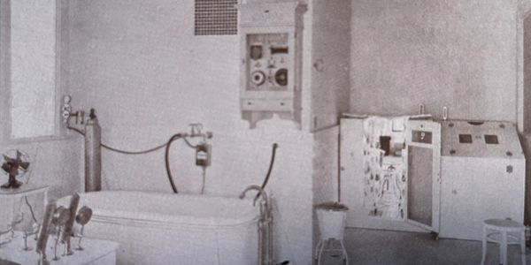 Vintage photo of a treatment room at the Buckstaff Bathhouse