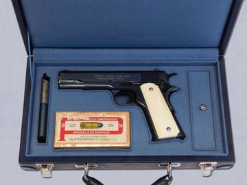 Custom vintage case fitted for 1911