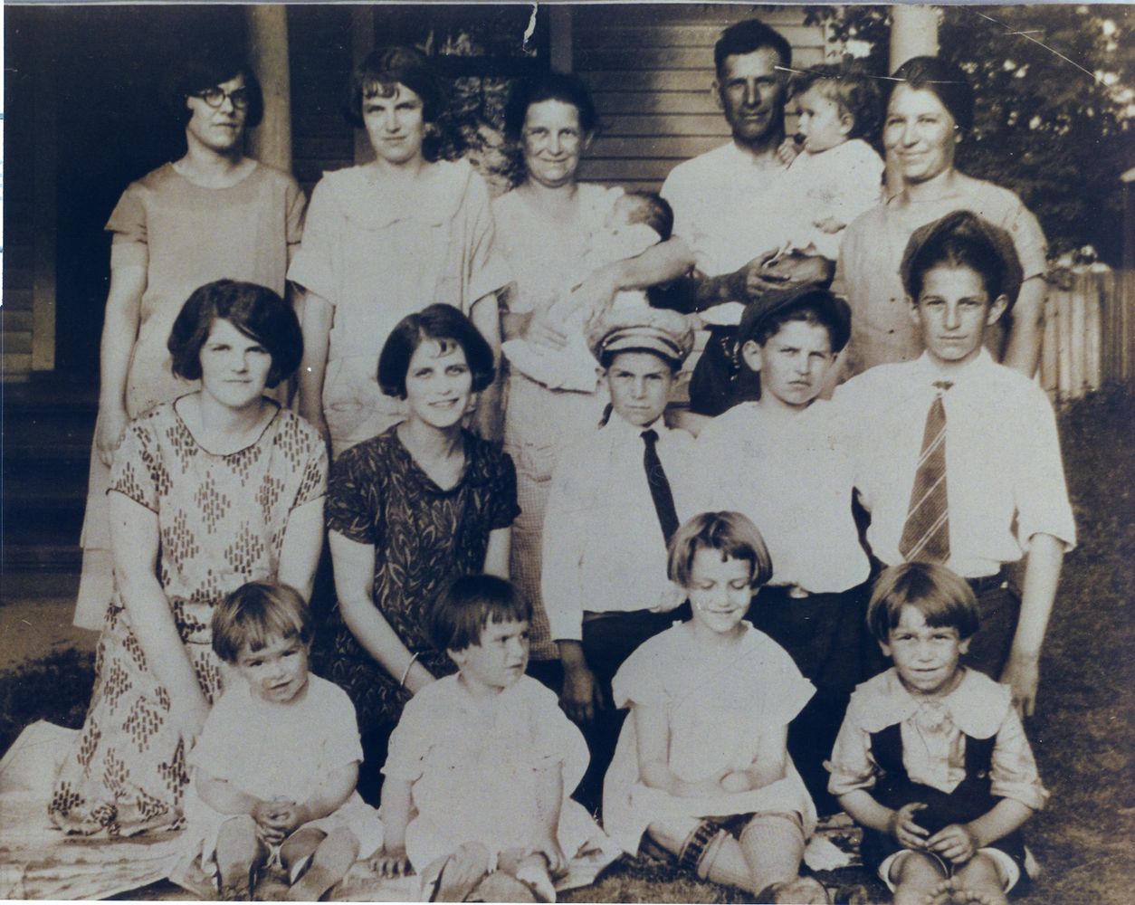 Kenneth T Vick family, 1925.