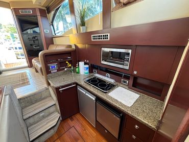 BOAT RENTAL AND YACHT