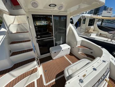 BOAT RENTAL AND YACHT
