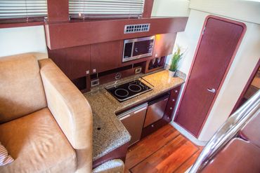 BOAT RENTAL AND YACHT