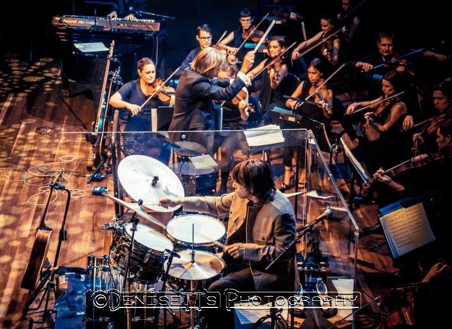 Nando Pettinato performing live on drums