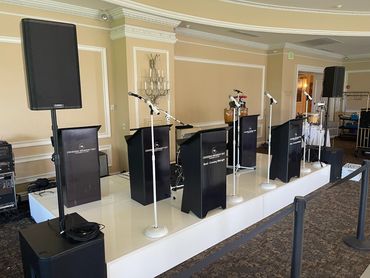 Live bands, DJ's, photo booths, staging, lighting, string ensembles and more.
516.224.3398