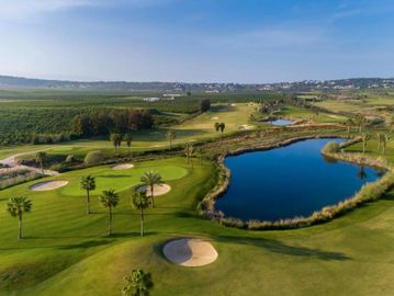 Golf holidays in the Algarve. Golf resort. Golf courses.