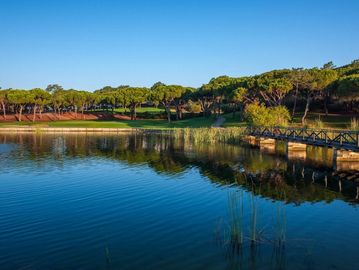 Golf holidays in the Algarve. Golf resort. Golf courses.